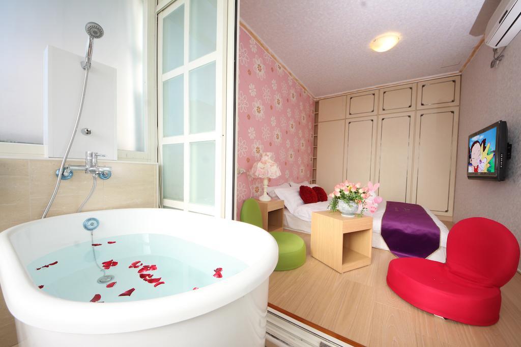 Avica Homestay Wujie Zhen Exteriör bild